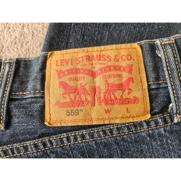 Levi Strauss men's 48x32 jeans - Picture 8 of 8